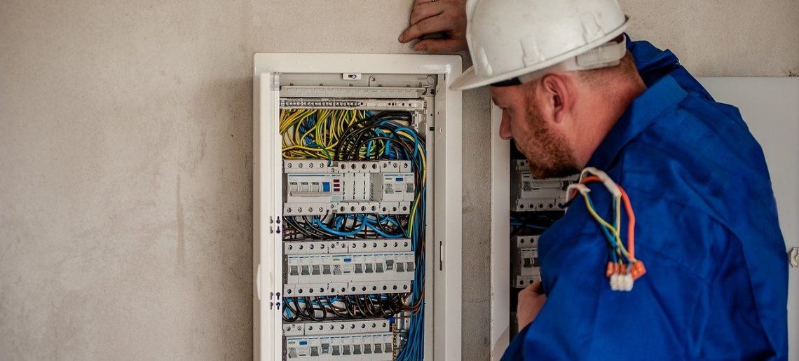 Why You Need To Use A Licensed Electrician Only